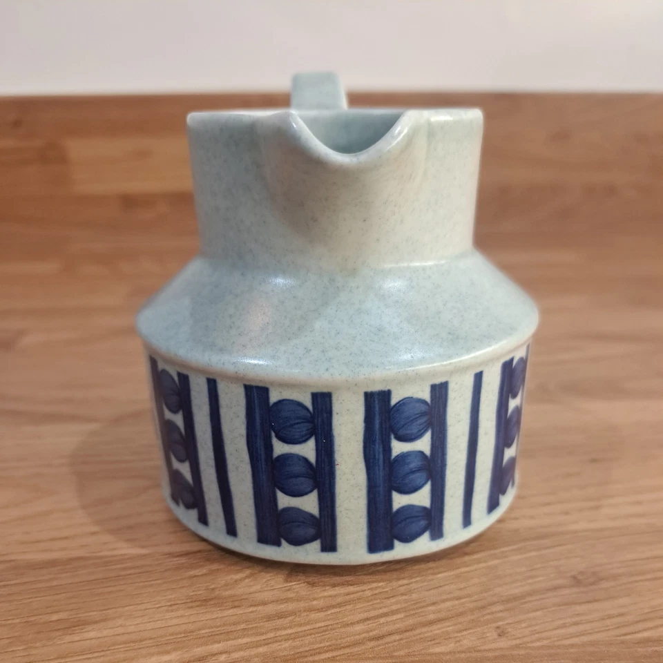 VINTAGE MIDWINTER STONEHENGE BLUE DAHLIA  MILK JUG - Image 2 of 4