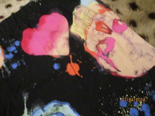 No Boundaries Heart Skull High Rise Capri Cotton Leggings Juniors Women Black XL - Picture 7 of 13