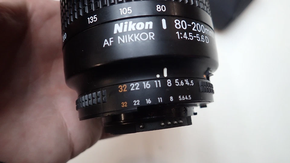 Nikon Nikkor 80-200mm f/4.5–5.6D Zoom Lens – w/ Cap & Bag - Image 4 of 4