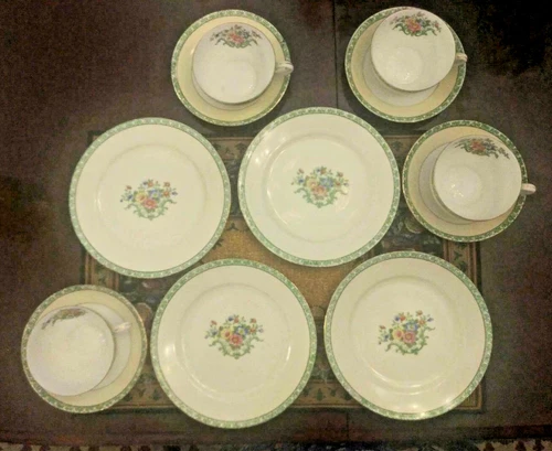 Noritake VTG Flowers with Green Border Luncheon Set of 4, Plate, Cup, Saucer