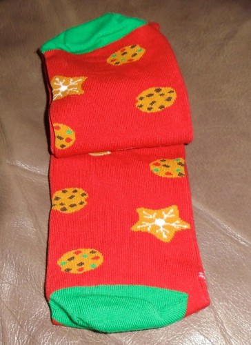 Lavley Novelty Socks "I PUT OUT FOR SANTA" COOKIES New OSFM CHRISTMAS SOCKS - Picture 4 of 10