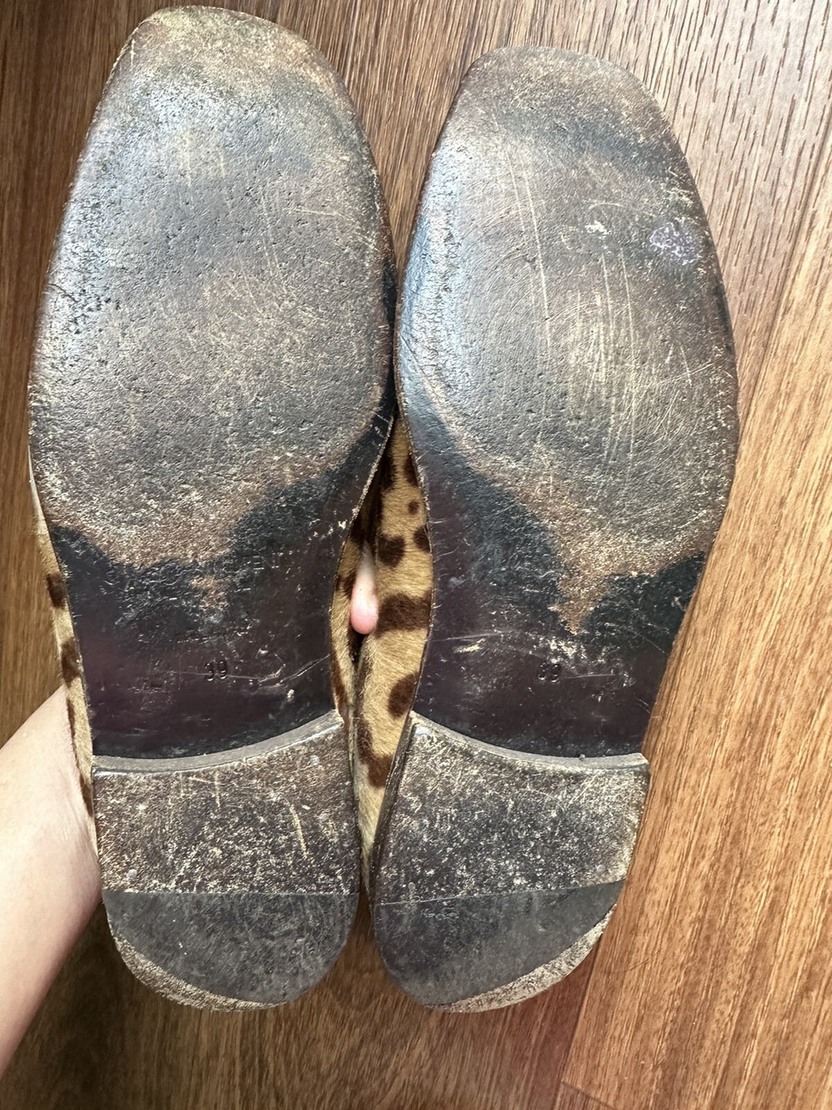 Mocassini Yves Saint Laurent brevettati leopardati capelli pony taglia 39 in eu taglia 6 US