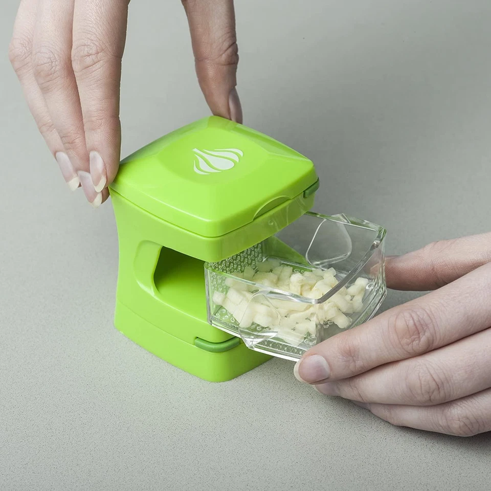 Zeal Garlic Press Dicer, Chopper, Crusher, Press Complete with Garlic Peeler - Image 4 of 4