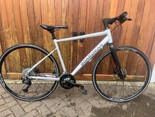 Boardman HYB 8.6 Hybrid Bike  Medium 700c Shimano Hydraulic Disc Brakes Commuter