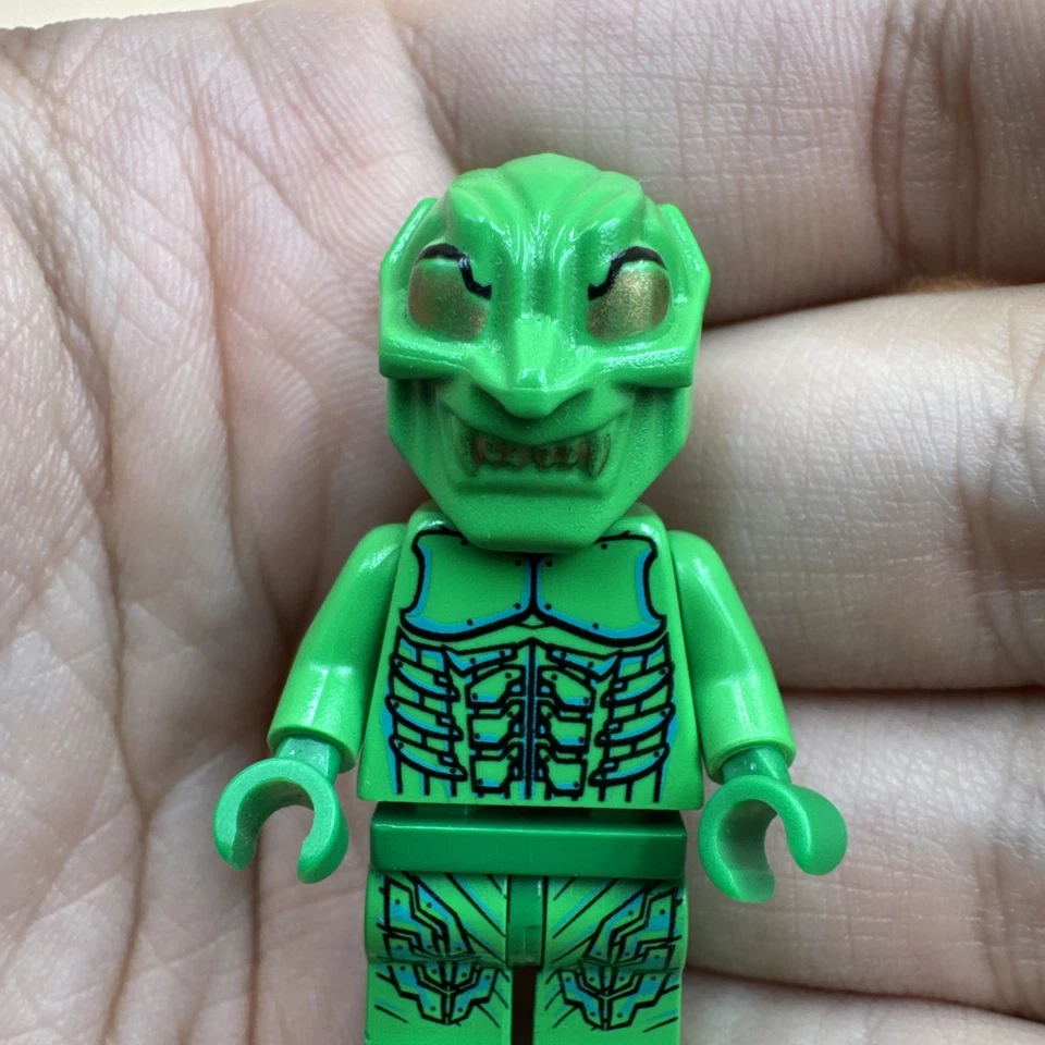 LEGO Spider-man 4851 Green Goblin Minifigure SPD006: Green Goblin 2, Gold Eyes - Image 2 of 4