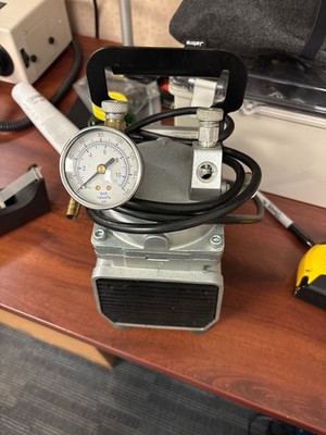 Gast DOA-P704-AA Oilless Diaphragm Vacuum Pump 1.1CFM 25.5Hg 115V Gauge Reg