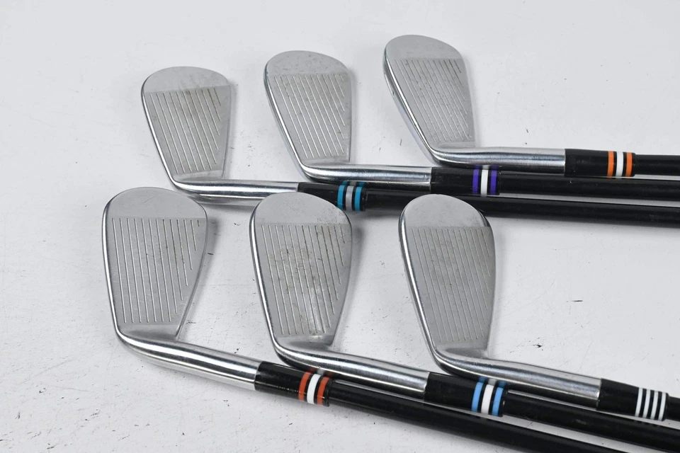 Titleist 712 MB Irons / 5-PW / Stiff Flex Dynamic Gold S400 Shafts - Image 3 of 4