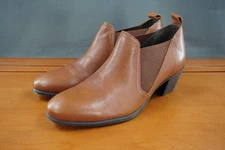 Munro Boots Womens 8.5 US Brown Leather Chelsea Ankle Booties Comfort