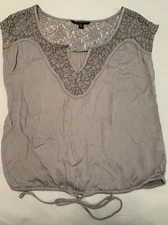 American Eagle outfitters AEO Womens size XS shirt gray sleeveless (shi1203D)