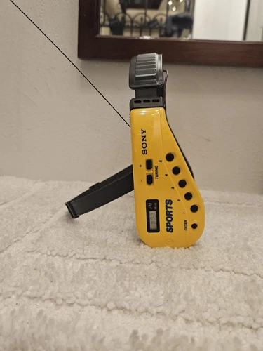 Tested🎧SONY SPORTS WALKMAN VINTAGE  PORTABLE RADIO HEADPHONES YELLOW SRF-M50