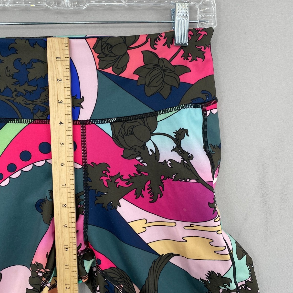 nike epic luxe icon clash