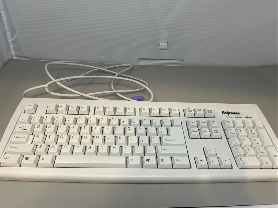 Vintage Fellowes 104 mechanical keyboard in original Packaging - Image 3 of 4