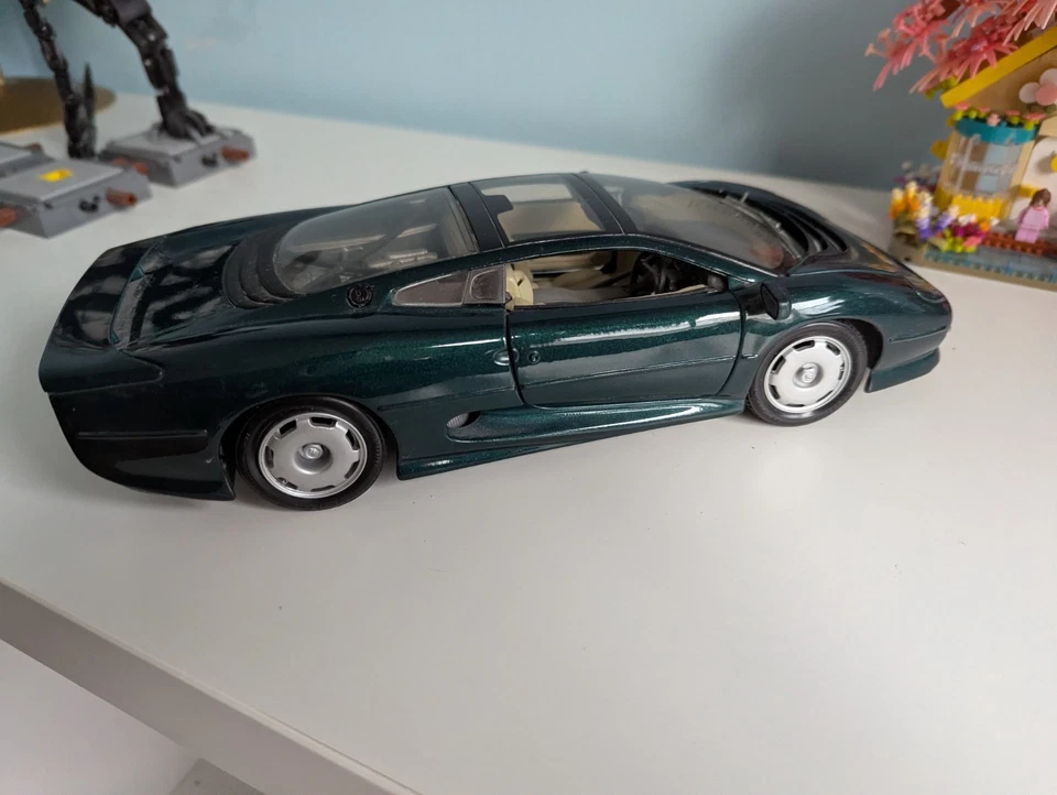 Maisto 1:18 Modellauto Original Jaguar  XJ220 Metallic grün  neu - Bild 3 von 4