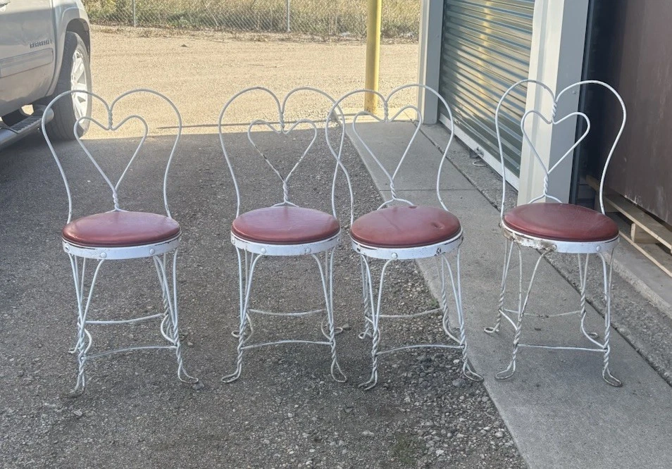 Juego de 4 sillas de heladería Foto 2 de 2