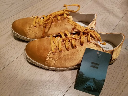 TOM'S Sunflower Yellow Satin Espadrille Sneakers Shoes Women's Size 6W NWT - Picture 4 of 8