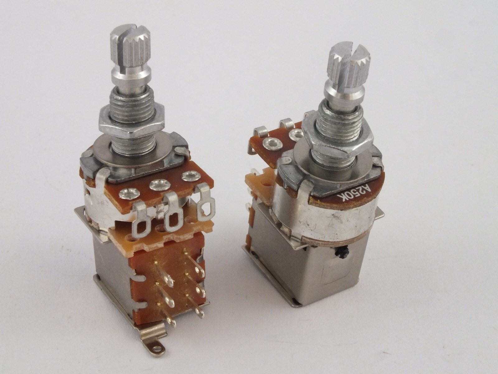 PUSHPUSH Pots Log A or Linear B 250k DPDT Potentiometers 18 split
