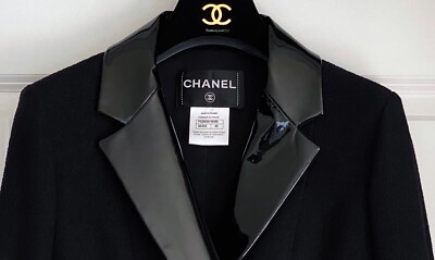 ハ*ナ様 CHANEL ◆シャネル・ブラック ・ジャケットBOUTIQUE CH NEW CHANEL 15A BLACK CAMELLIA BUTTONS PATENT LEATHER TRIM WOOL