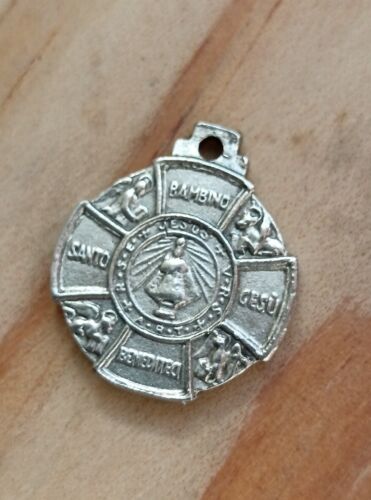 Petite Médaille Religieuse Ancienne Béni Soit L'enfant Jésus  - Picture 1 of 2