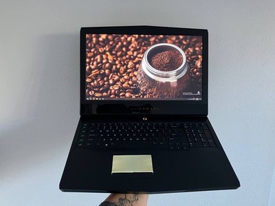 Dell Alienware 17 R5 FHD i7-8750H 16GB 256GB SSD/1TB SSD GTX 1080