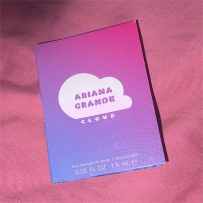Ariana Grande Cloud Eau de Parfum Spray 1.5 mL / 0.05 fl oz Sample Size