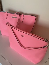 GUESS Women's Reversible Tote bag With Pouchette