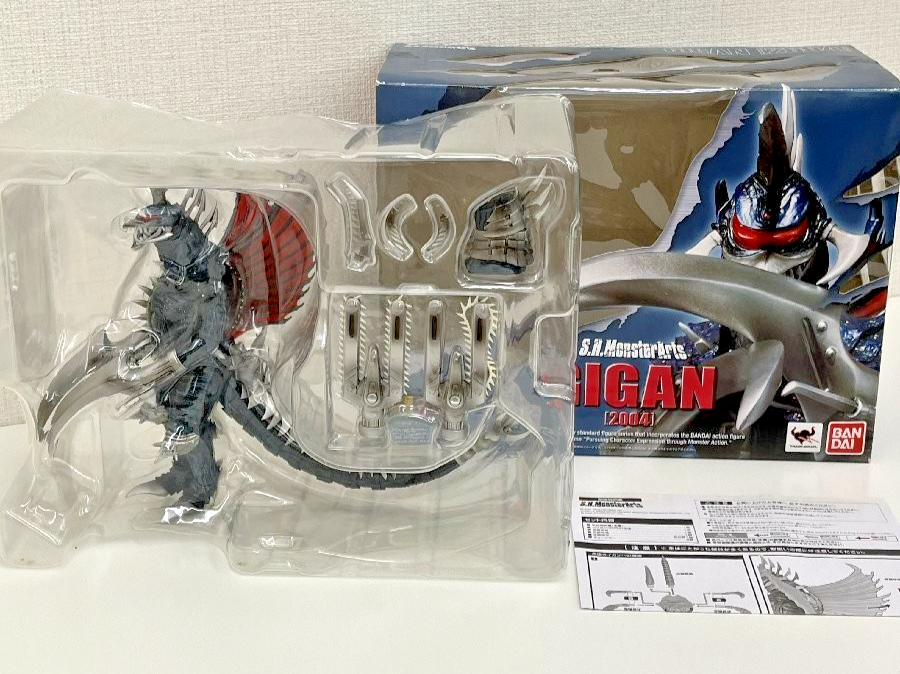 Bandai S.H.MonsterArts Gigan 2004 Action Figure Final Wars