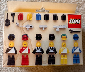 Vintage Lego Space set 6703 - Space Mini-Figures; 100% Complete w box & packing