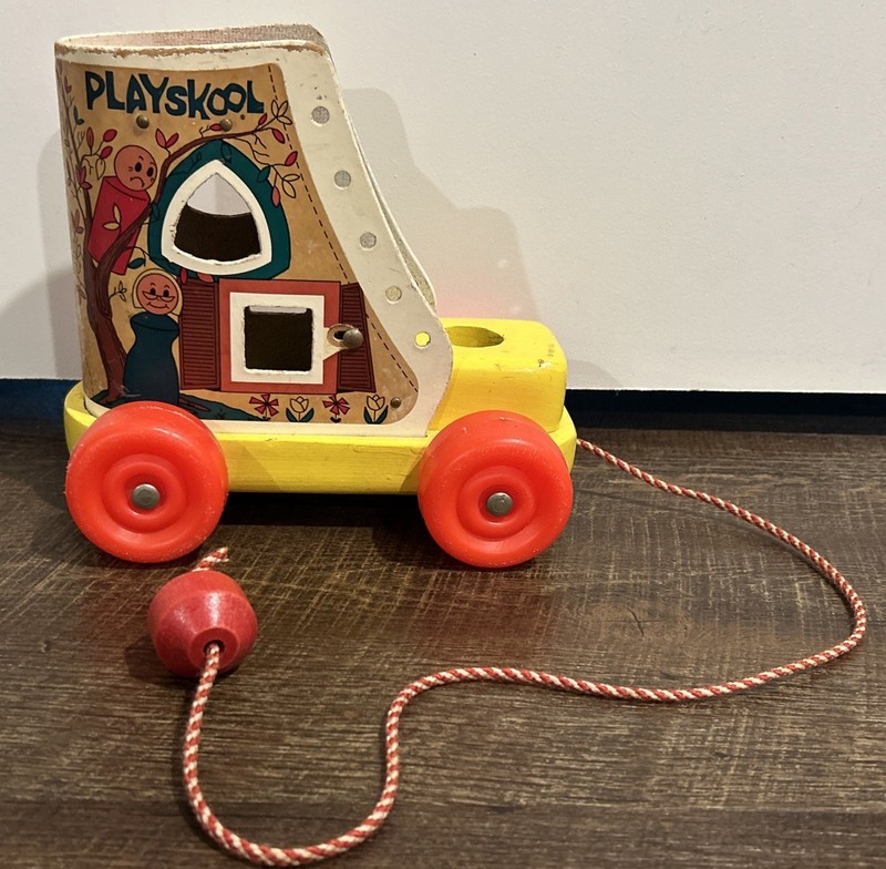 Vintage ‘70s Playskool OLD WOMAN IN A SHOE Wooden Pull Toy Play Set Fisher Price