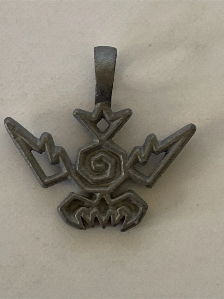 COLGANTE DE PELTRE MAD Vintage de BICO AUSTRALIA Foto 2 de 4