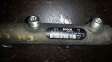 01 02 03 04 2001 2002 2003 Duramax LB7 High Pressure single Fuel Rail 8972080754