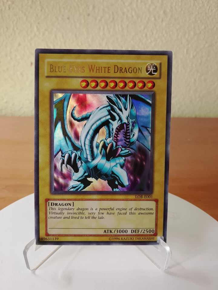 Blue-Eyes White Dragon, foto 2 de 3
