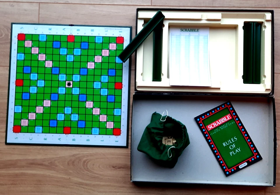 Scrabble Vintage Spear's Original Board Game Family Game 1988 Complete  - Image 3 of 4