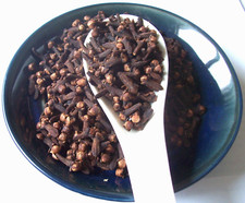 CLOVES WHOLE SRI LANKA 8 OZ RESEALABLE BAG