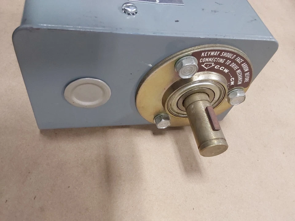 INTERRUPTOR LÍMITE LEVA GIRATORIA AMETEK GEMCO 1980103RSPX Foto 2 de 4