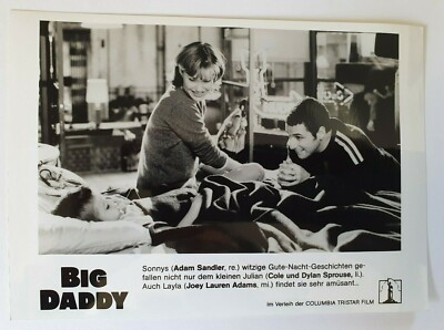 PF Big Daddy ( Adam Sandler , Cole und Dylan Sprouse , Joey Lauren Adams )