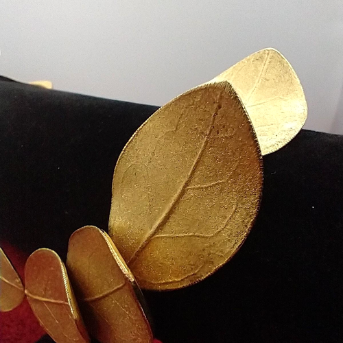 Juego de Pendientes Collar Hoja Tono Oro Mosela Demi Parure De Colección COLECCIONABLES Raro - Imagen 5 de 9