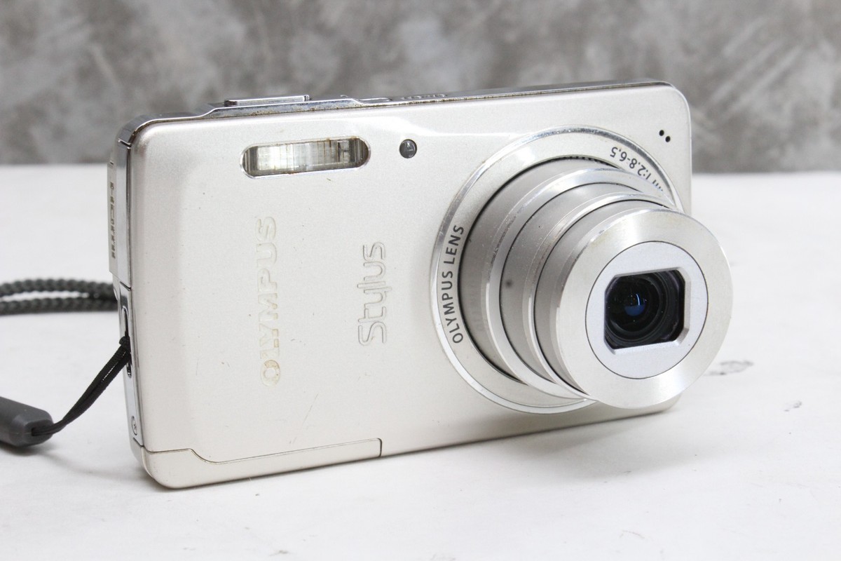 Olympus Stylus 5010 14MP Digital Camera with 5X Wide Optical Zoom