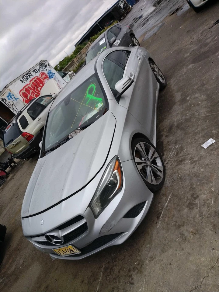 Capó usado se adapta a: Mercedes-benz Mercedes clase 117 2014 tipo CLA250 grado A Foto 2 de 4