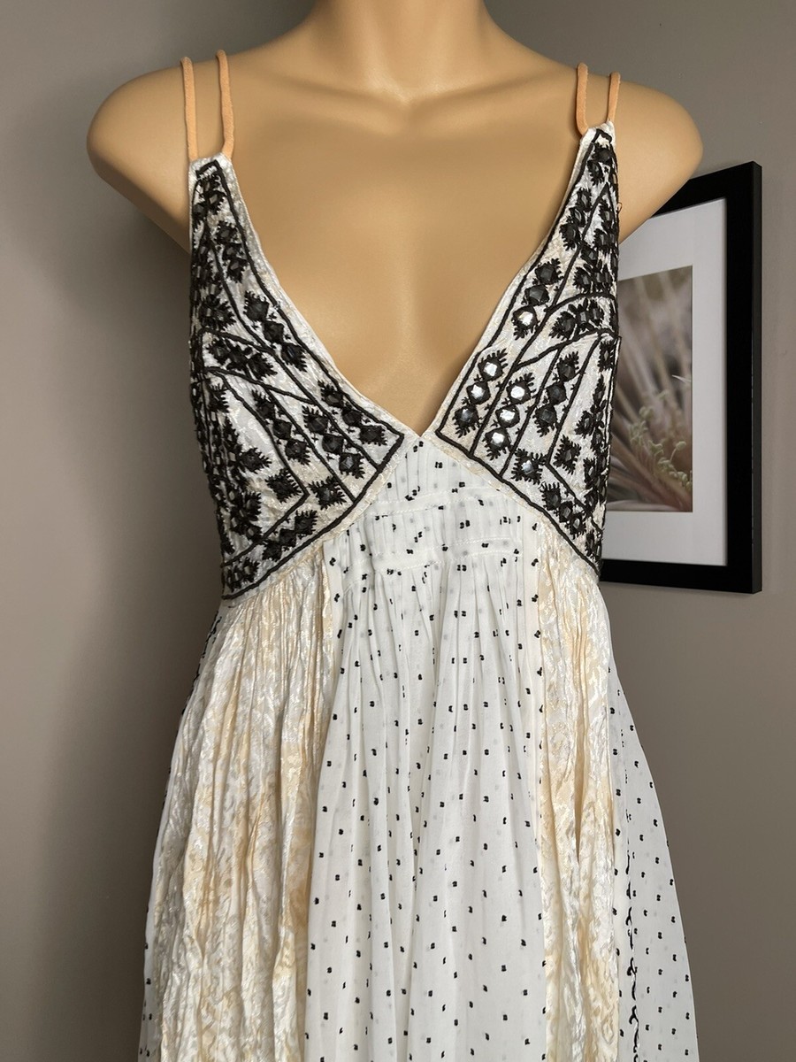 Urban Outfitters Kimchi Blue Lace Maxi Dress Size S