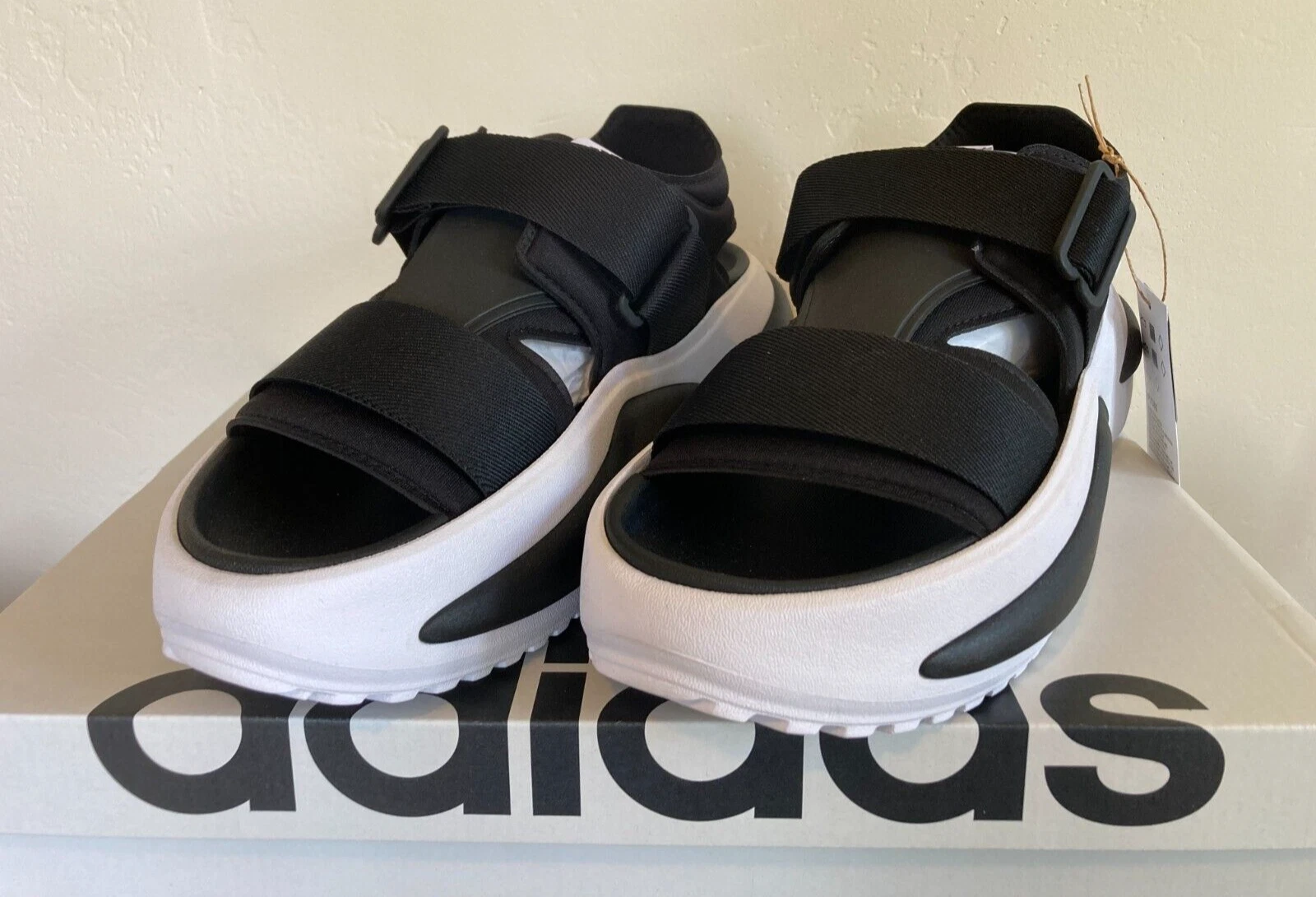 Taglia 9 Sandali Adidas donna MEHANA nero bianco nuovi con scatola
