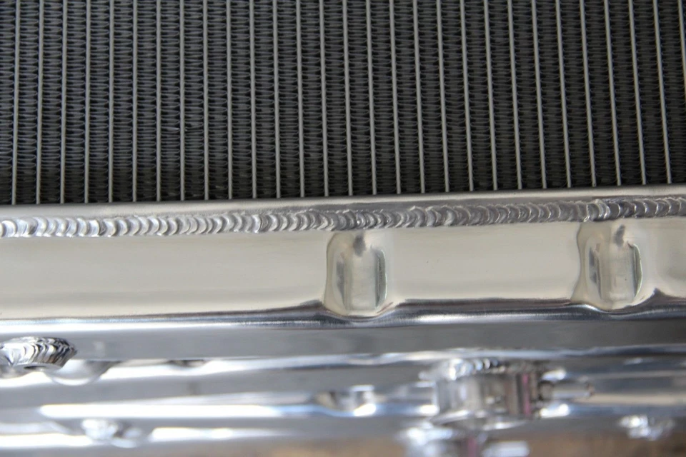 Radiador KKS 3 fileiras ajuste 1962 1963 1964 1965 Dodge Polara 500/330/440 V8 DPI6265 - Imagem 3 de 4