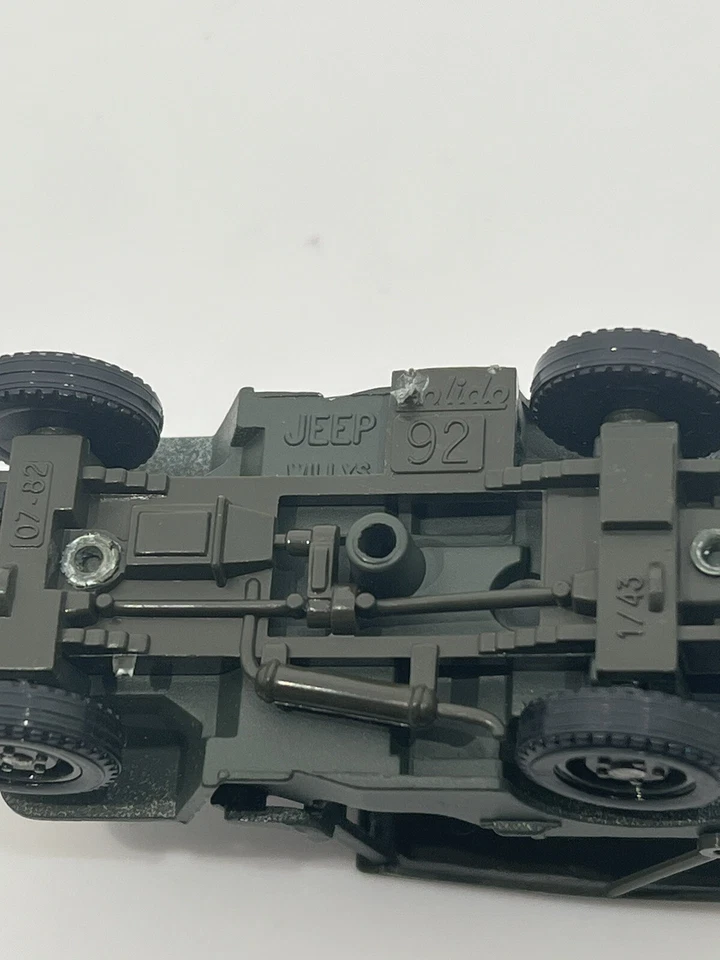 Solido 1/43 Willy’s Us Army Keep Roof Up Green Model  - Image 4 of 4