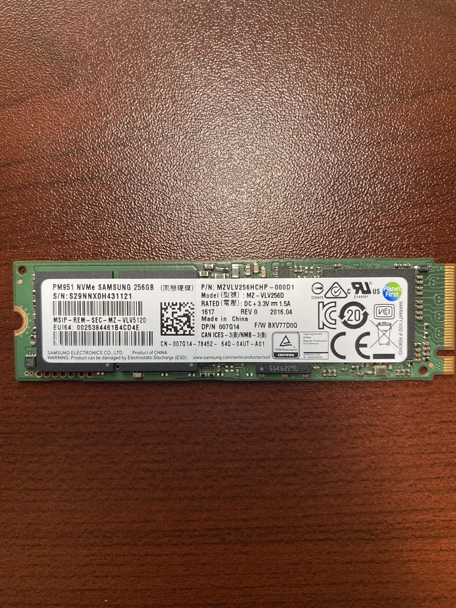 Samsung PM951 Series 256GB TLC PCI Express 3.0 NVMe M.2 2280 Solid State Drive