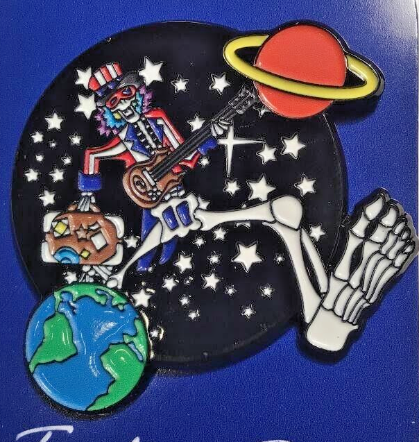 GRATEFUL DEAD METAL LAPEL PIN NEW 1997 PSYCHEDELIC 1 3/4 INCH TRUCKIN PIN