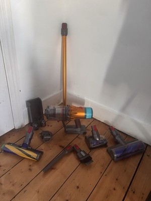 Dyson V12 Laser Detect Slim Absolute Kabelloser Staubsauger Auffrischt Klasse A 