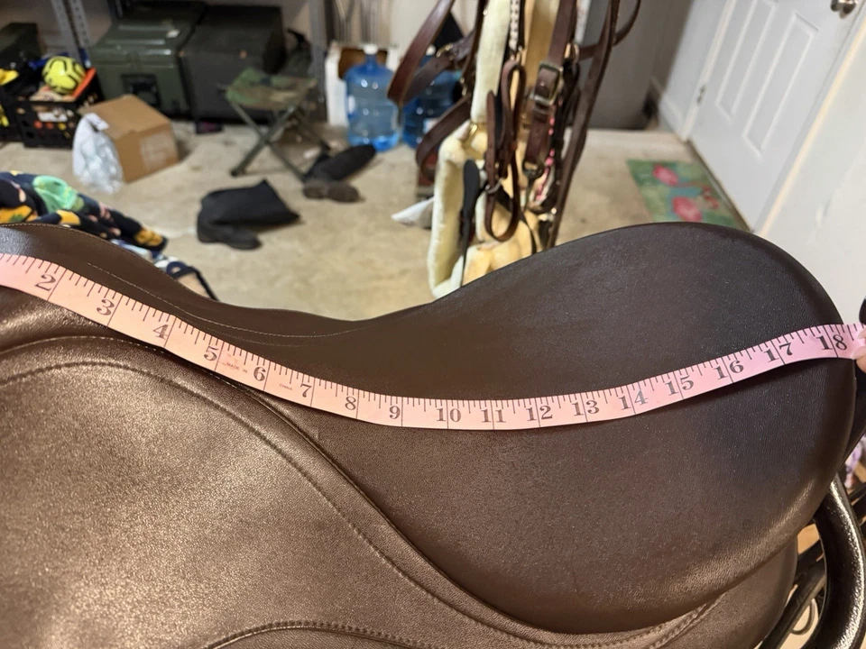 Sistema de garganta Wintec Bates Easy Change 18 pulgadas marrón con sistema CAIRS USADO EN EXCELENTE ESTADO Foto 4 de 4