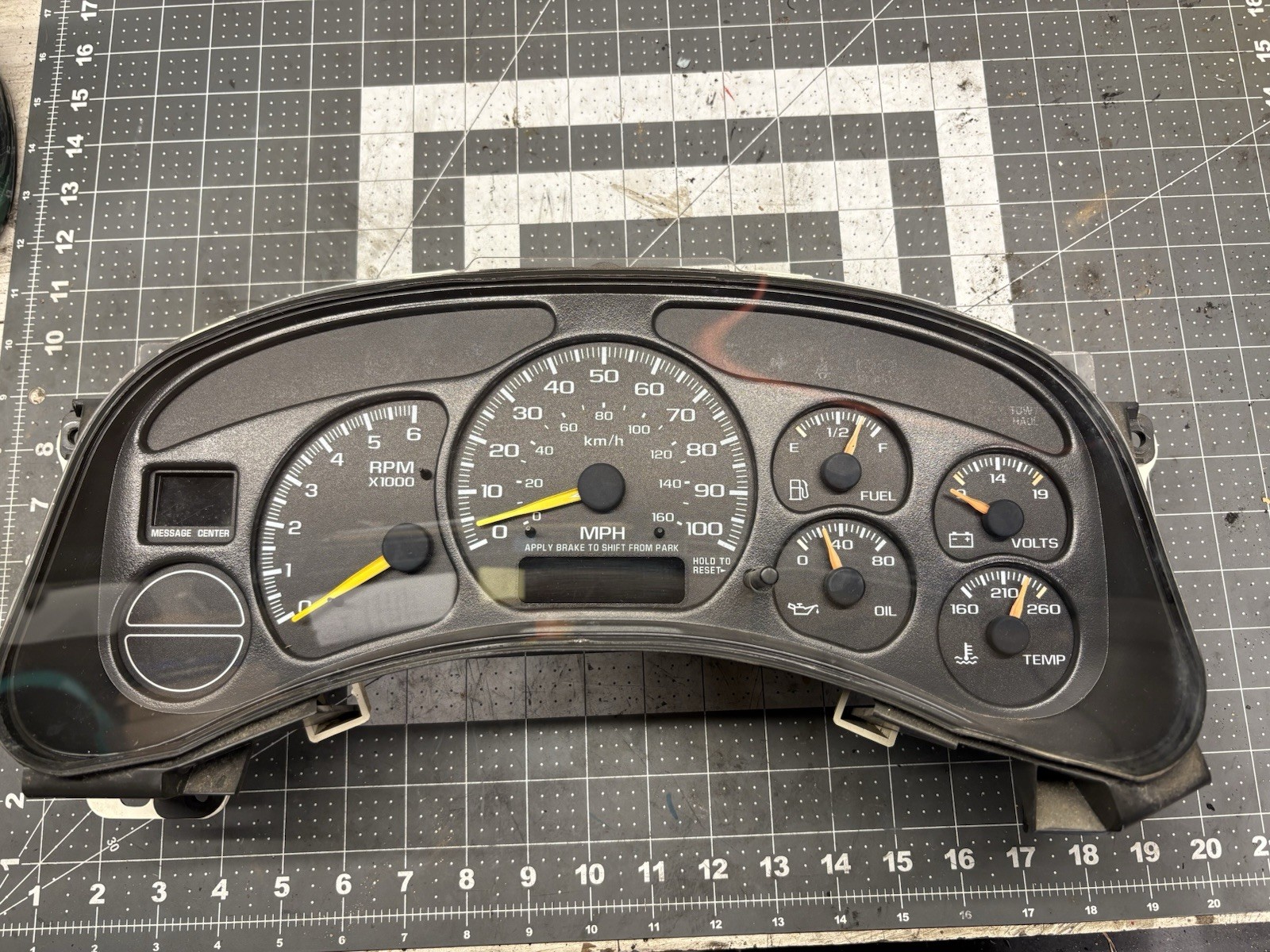 1999-2002 Chevy/GMC Instrument Cluster (287K Miles) (Silverado, Sierra, Yukon)