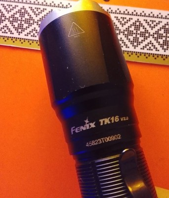 Taschenlampe Fenix TK16  V2.0  neuwertig Polizei Lampe Top Artikel Mega Auktion