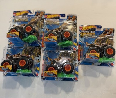 2022 Hot Wheels Monster Trucks 1:64 Trucks 2/8 Tiger Shark/ Crash Car-5 PACK