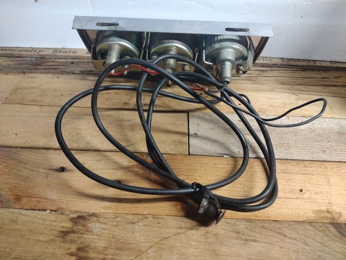 Vintage Woodgrain Triple Gauges Stewart Warner AMP Oil Temp 60s 70s New Oil Line - Foto 5 di 7
